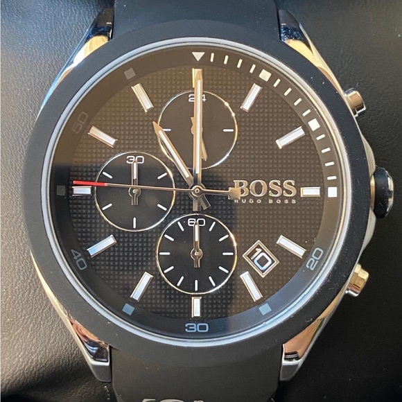 HB1513716 - Hugo Boss Men’s Velocity Black Watch
Case Size: 44mm - Picture 1 of 11